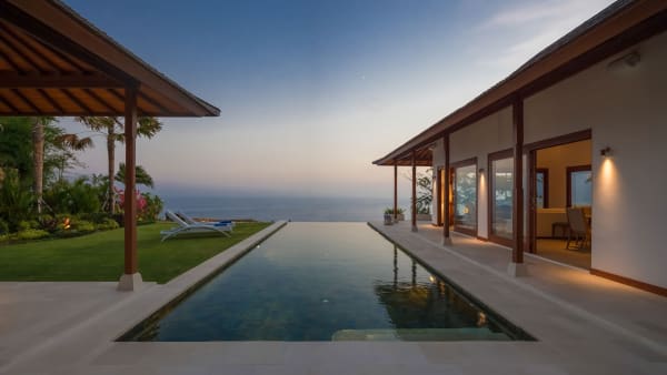 Sol y Mar - Tranquil nightfall by the pool